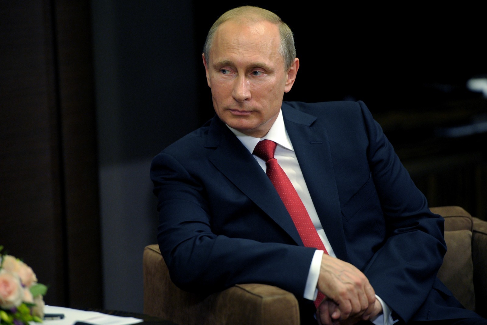 Путин поставил задачу перед правительством индексировать МРОТ выше инфляции