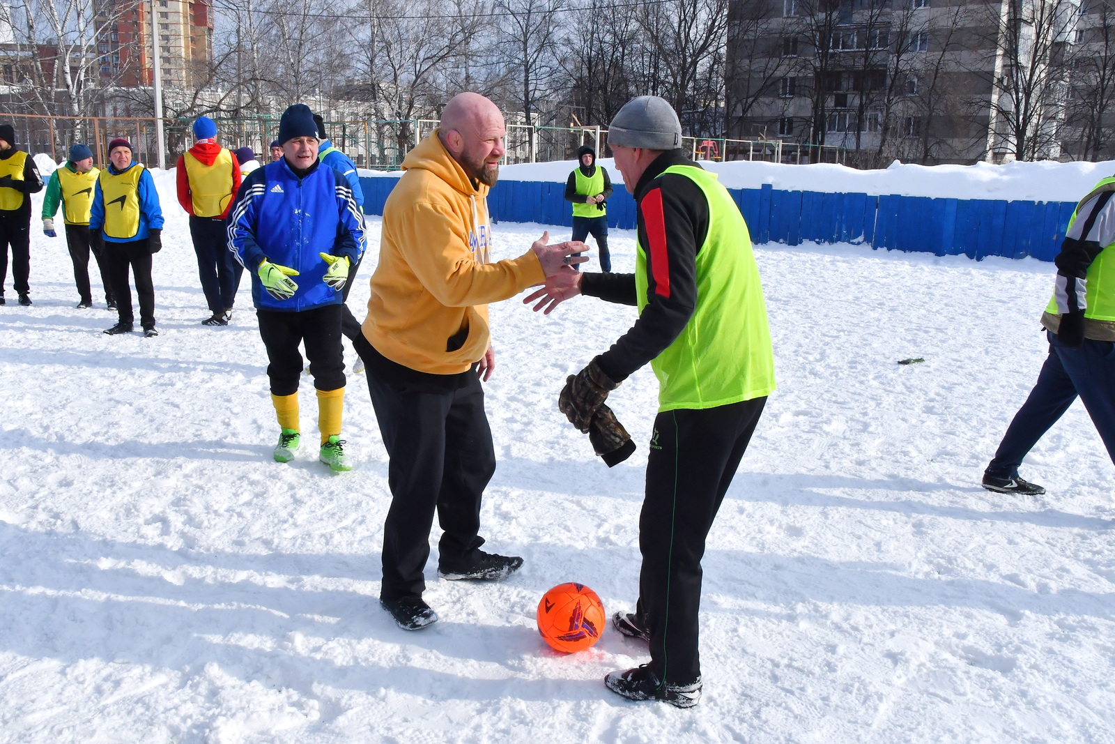 Джеффри Монсон поприветствовал участников дружеского турнира