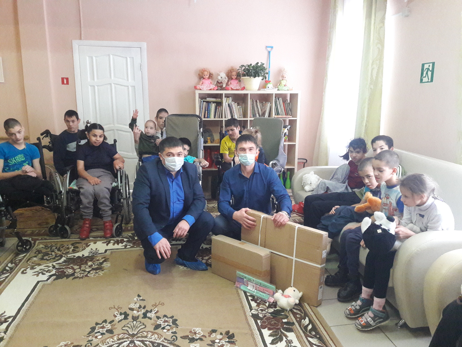 Сотрудники Дюртюлинского отделения охраны ПАО «Газпром» устроили детям праздник