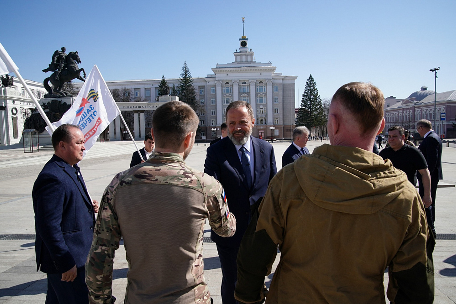 Комаров высоко оценил возможности республиканского фонда "Защитники Отечества"