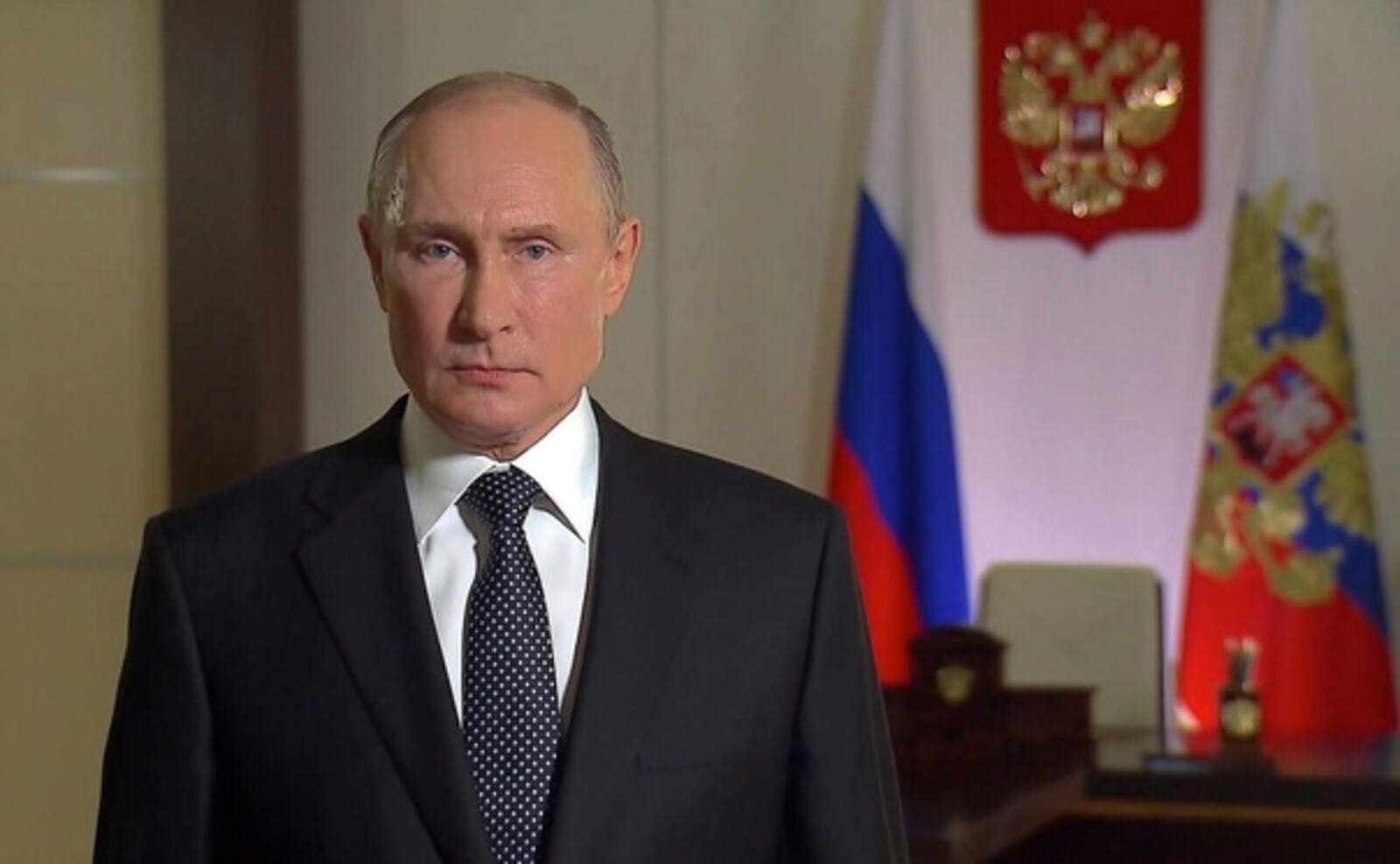 Путин законодательно закрепил понятие "молодой работник"